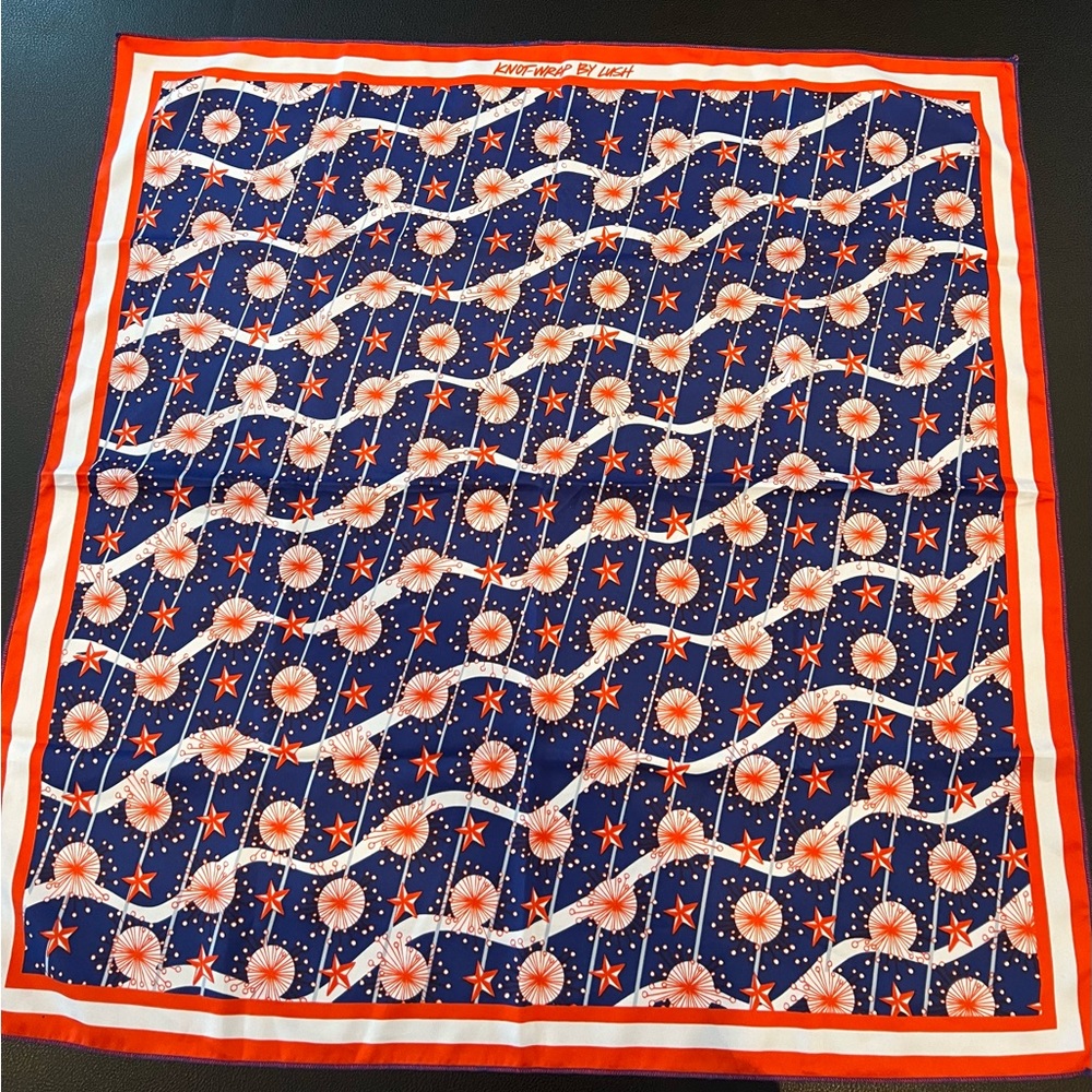 Knot-wrap by Lush stars scarf